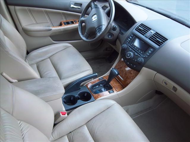 Honda Accord 2005 photo 5