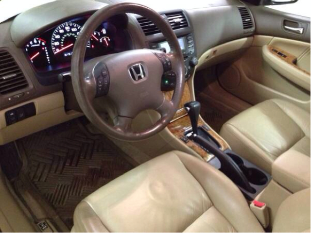 Honda Accord 2005 photo 4