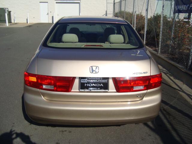 Honda Accord 2005 photo 3