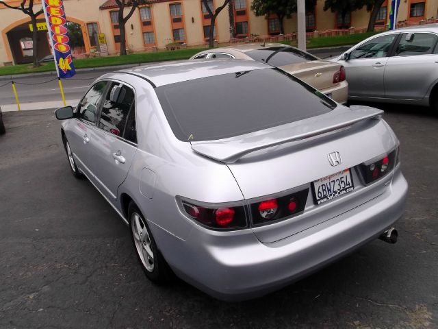 Honda Accord 2005 photo 5
