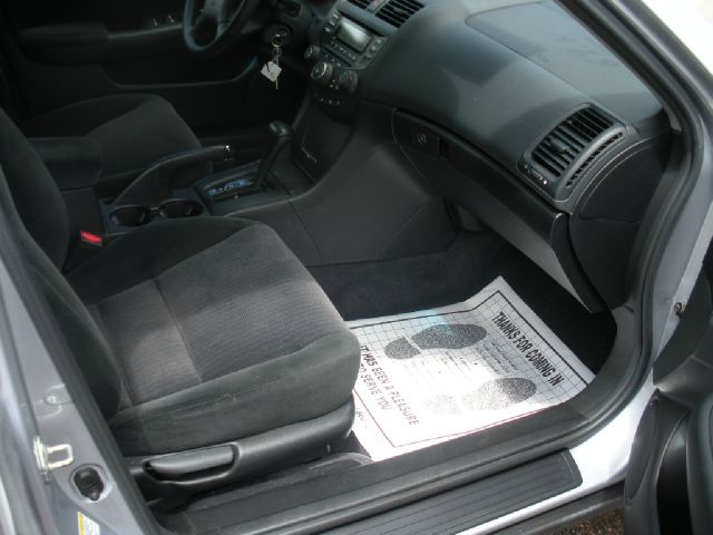 Honda Accord 2005 photo 6