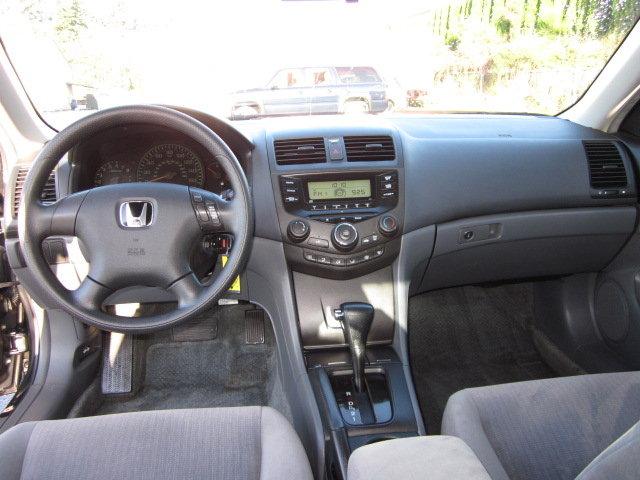 Honda Accord 2005 photo 4