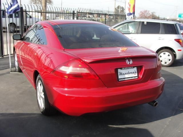 Honda Accord 2005 photo 2