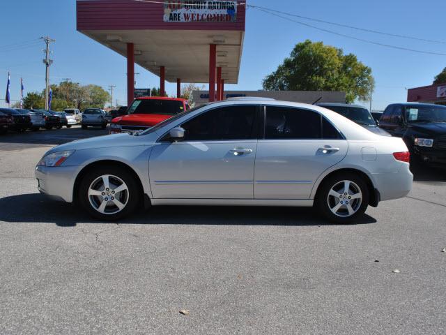 Honda Accord 2005 photo 1
