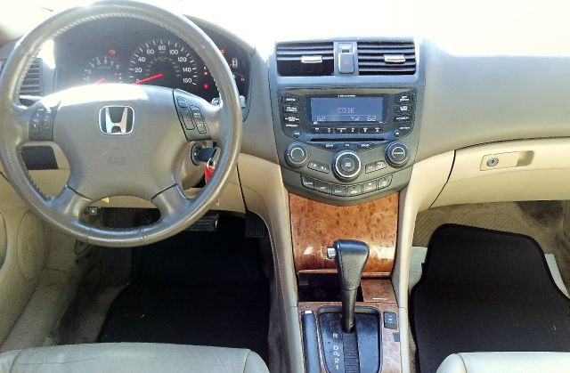 Honda Accord 2005 photo 1