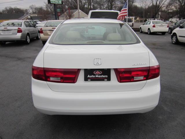 Honda Accord 2005 photo 3