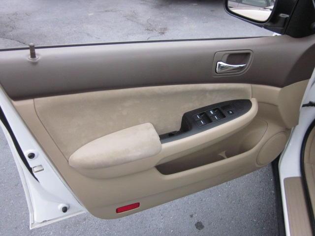 Honda Accord 2005 photo 4