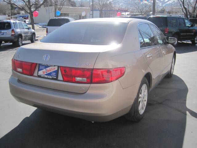 Honda Accord 2005 photo 4