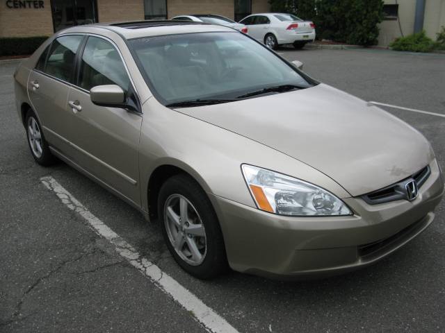 Honda Accord 2005 photo 2