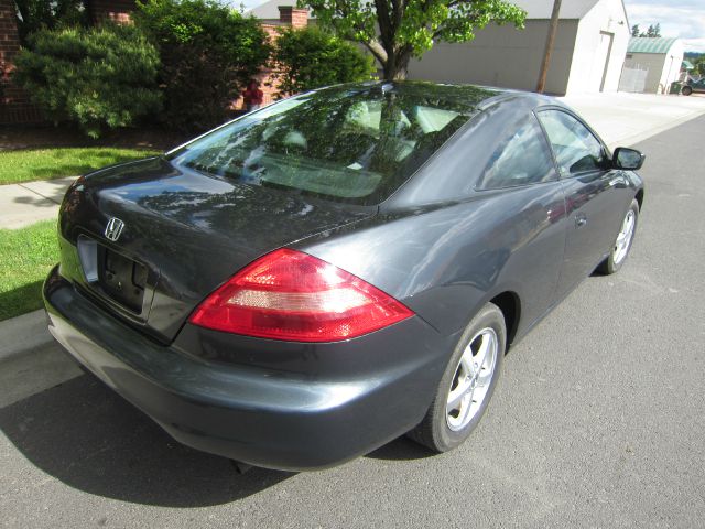 Honda Accord 2005 photo 12