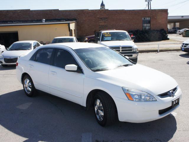 Honda Accord 2005 photo 2