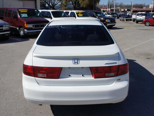 Honda Accord 2005 photo 4