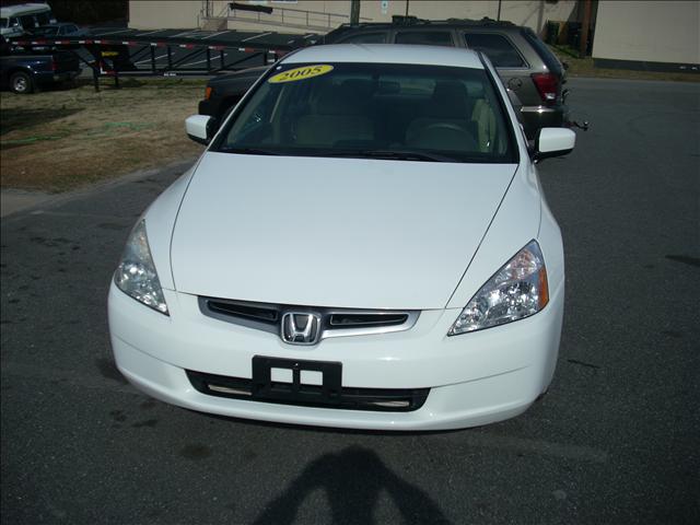 Honda Accord 2005 photo 1