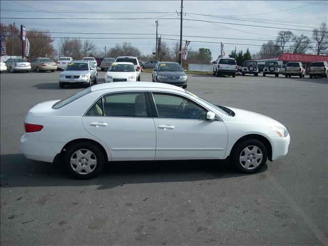 Honda Accord 2005 photo 2