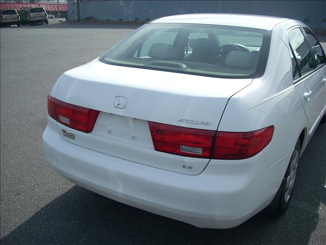 Honda Accord 2005 photo 3