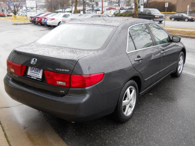 Honda Accord 2005 photo 2