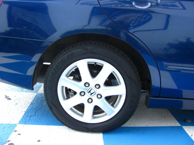 Honda Accord 2005 photo 2