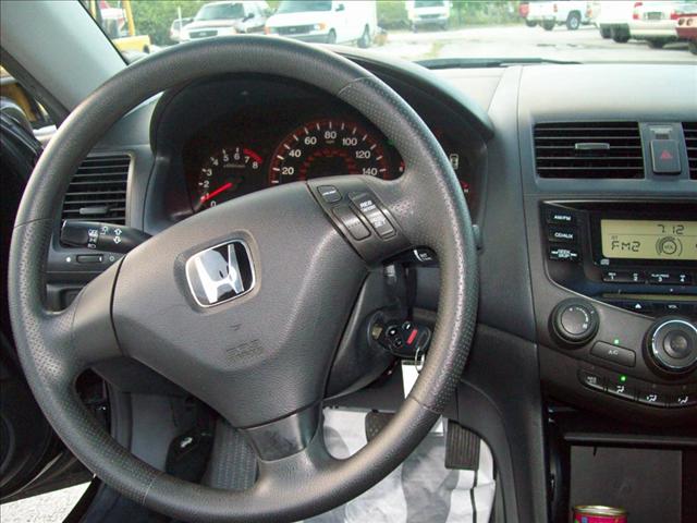 Honda Accord 2005 photo 4