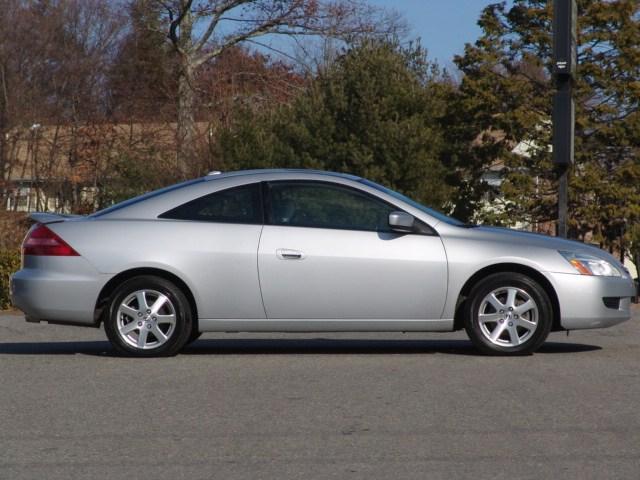 Honda Accord 2005 photo 2