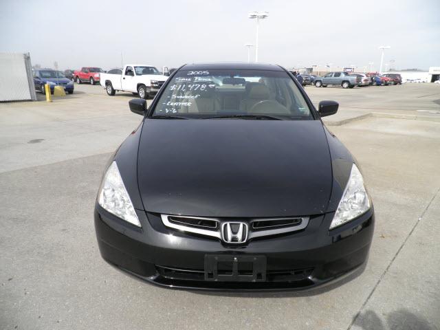 Honda Accord 2005 photo 1