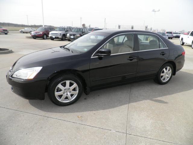 Honda Accord 2005 photo 2