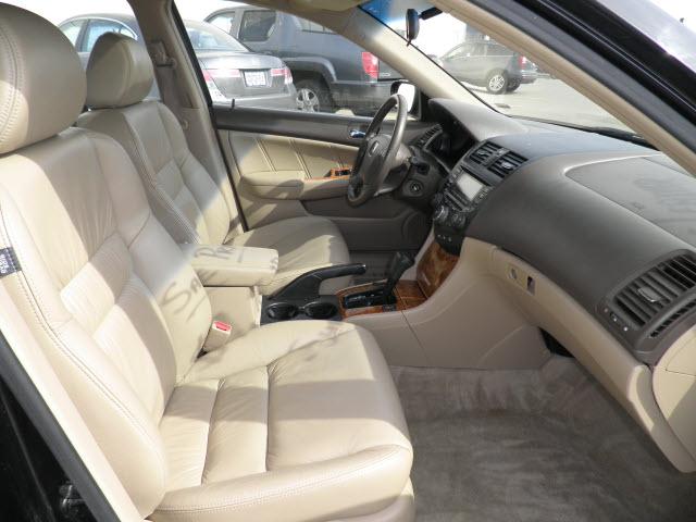 Honda Accord 2005 photo 4