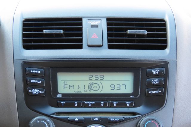 Honda Accord 2005 photo 12