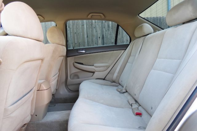 Honda Accord 2005 photo 16