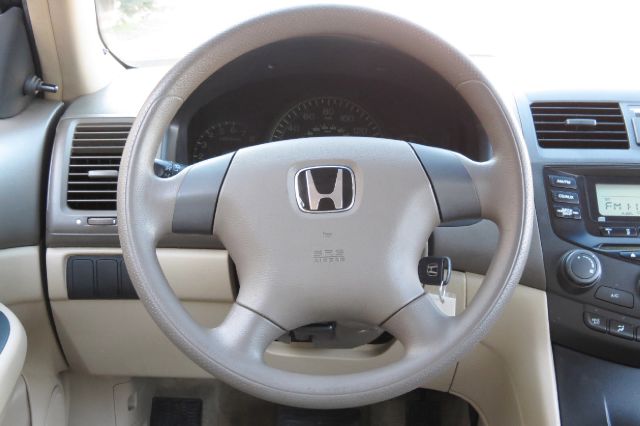 Honda Accord 2005 photo 6