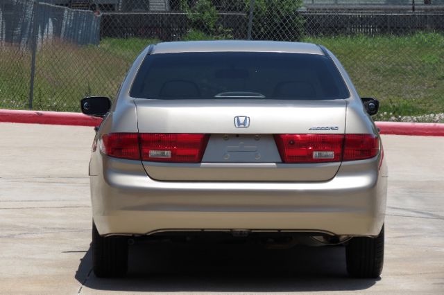 Honda Accord 2005 photo 7