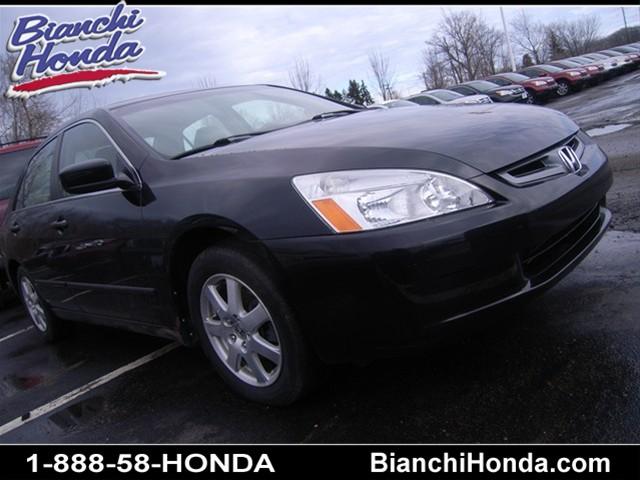 Honda Accord 2WD 4dr SUV Sedan