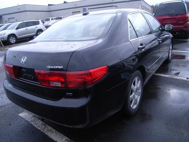 Honda Accord 2005 photo 3