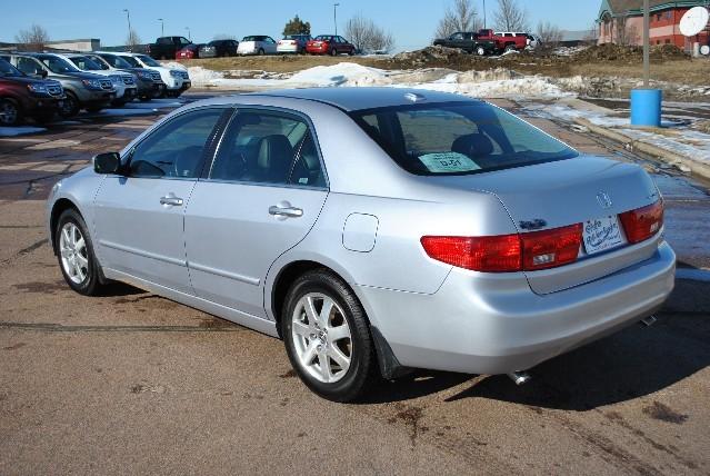 Honda Accord 2005 photo 2