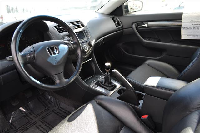 Honda Accord 2005 photo 4