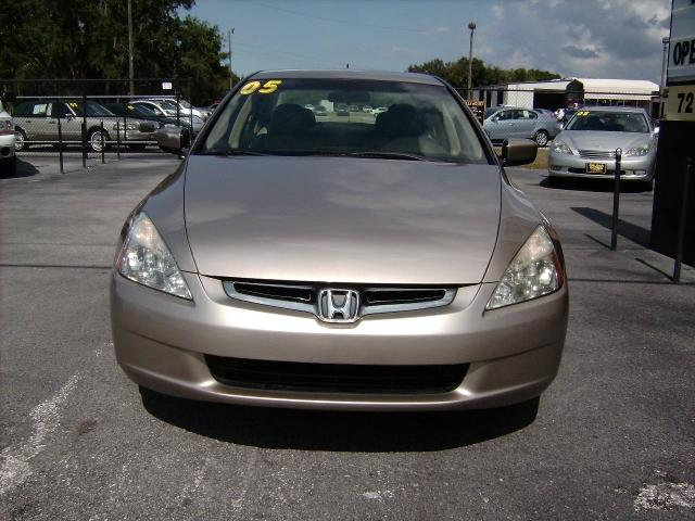 Honda Accord ESi Sedan