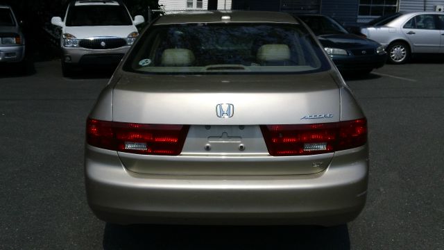 Honda Accord 2005 photo 12