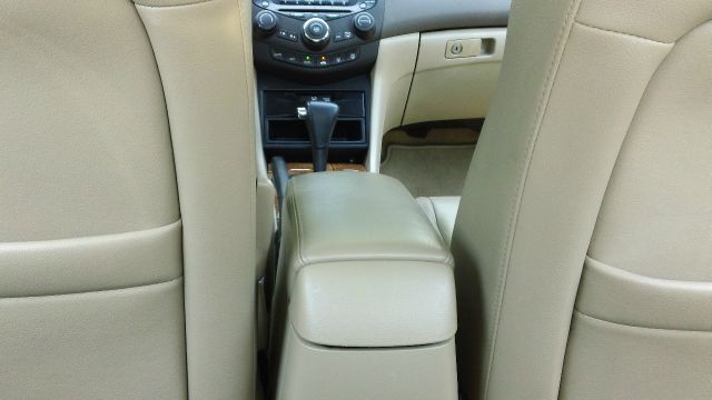 Honda Accord 2005 photo 17