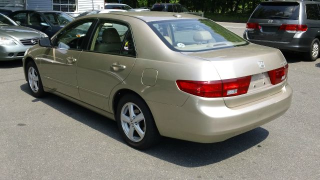 Honda Accord 2005 photo 18