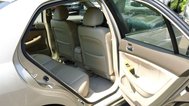 Honda Accord 2005 photo 24