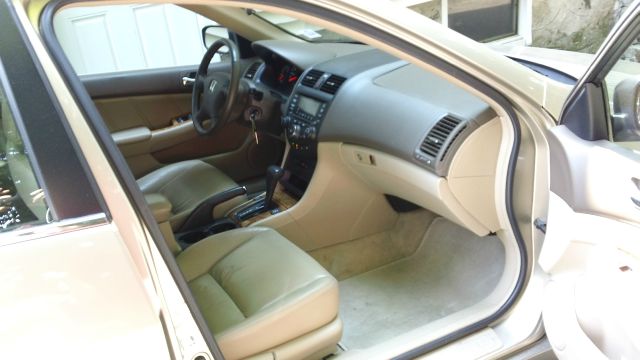 Honda Accord 2005 photo 27