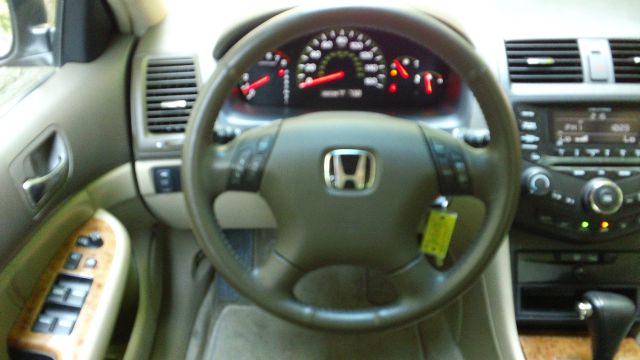Honda Accord 2005 photo 5