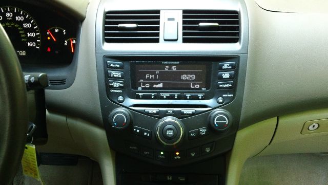 Honda Accord 2005 photo 6