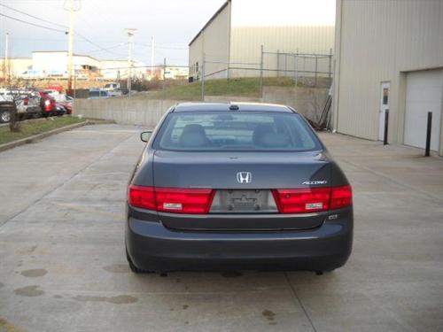 Honda Accord 2005 photo 3