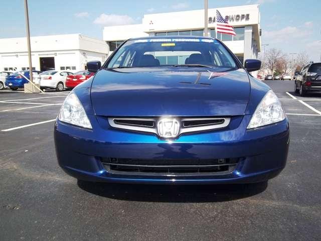 Honda Accord 2005 photo 1