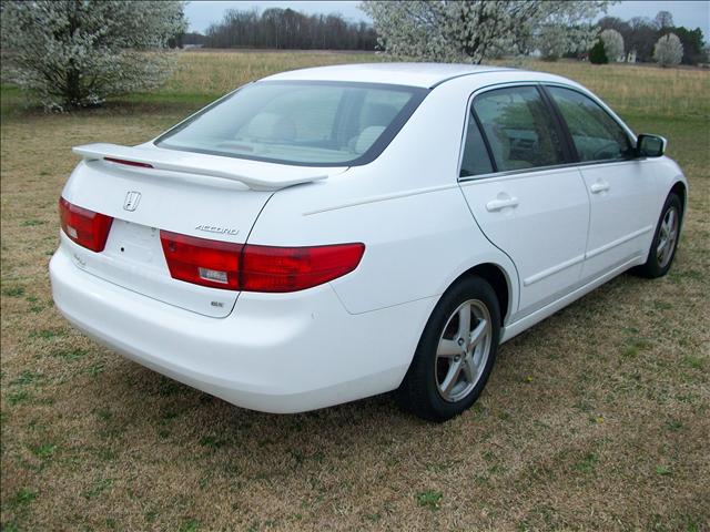 Honda Accord 2005 photo 4