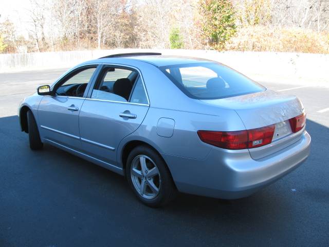 Honda Accord 2005 photo 2