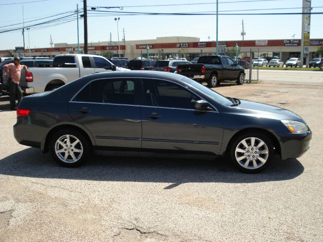 Honda Accord 2dr Reg Cab 120.5 WB Sedan