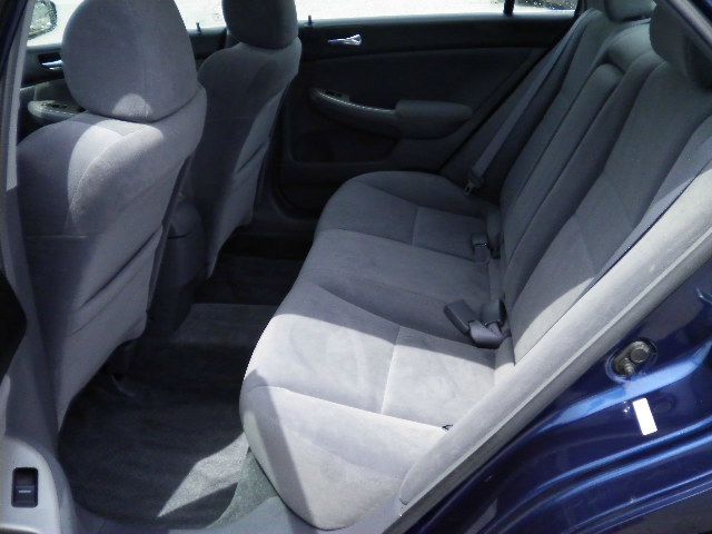 Honda Accord 2005 photo 11