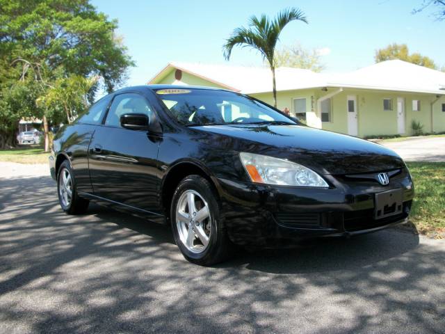 Honda Accord 2005 photo 1
