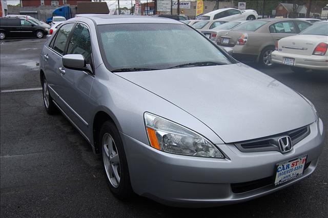 Honda Accord 2005 photo 2